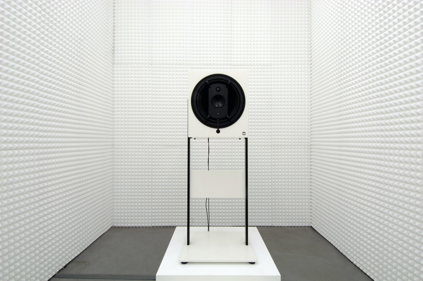 Carsten Nicolai, invertone, 2007