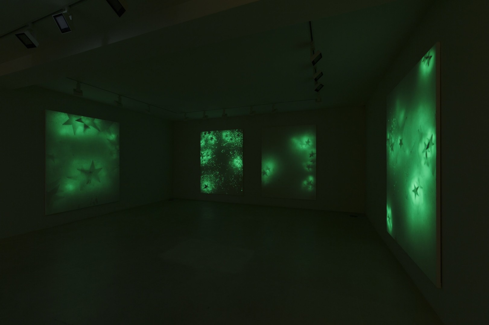Koo Jeong A, Seven Stars, 2020. Installation view, Galerie Eva Presenhuber, New York, 2020.