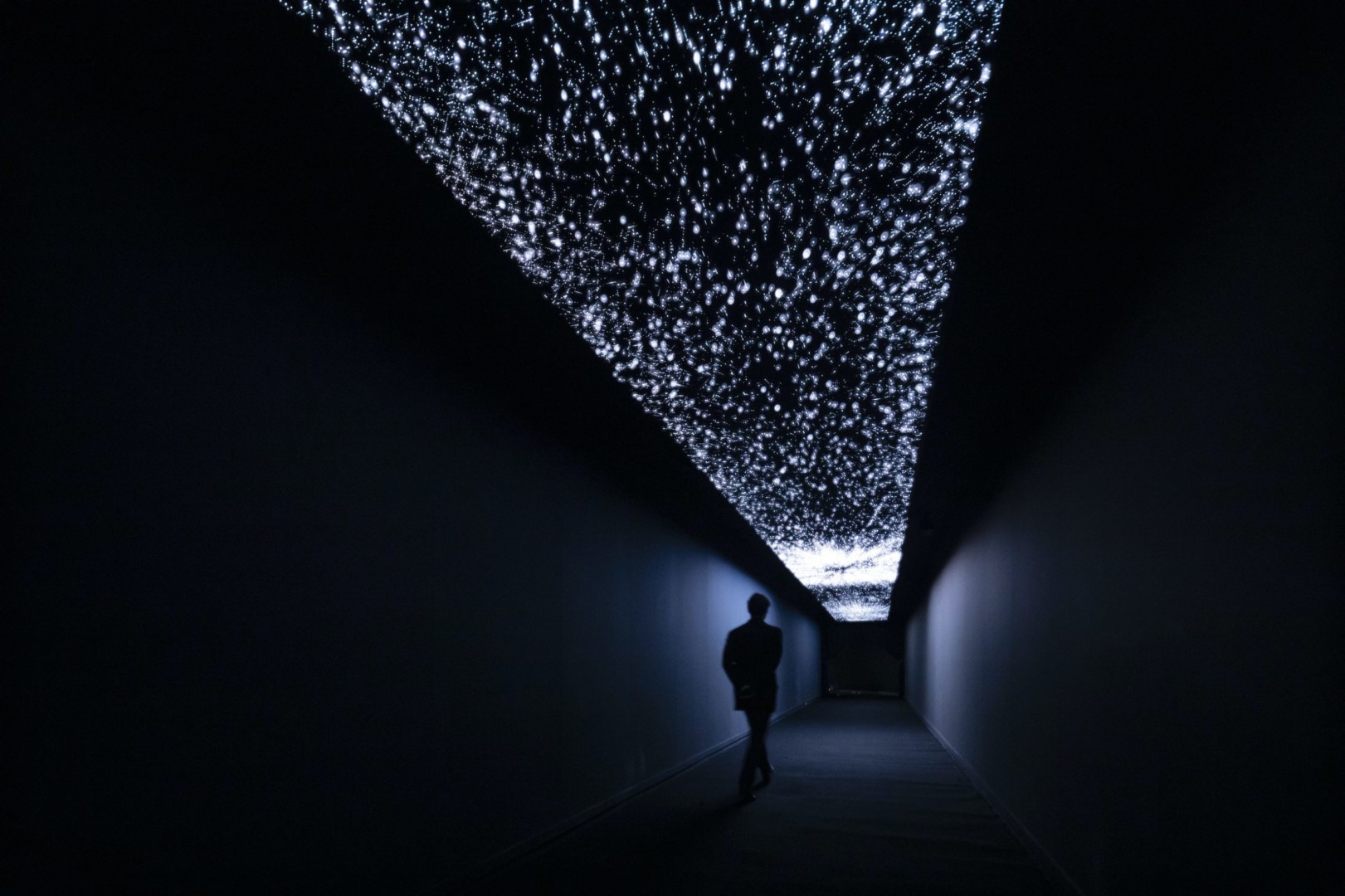 Leo Villareal, Star Ceiling, 2019. Temporary site-specific installation at The Armory Fair 2019, New York, NY.