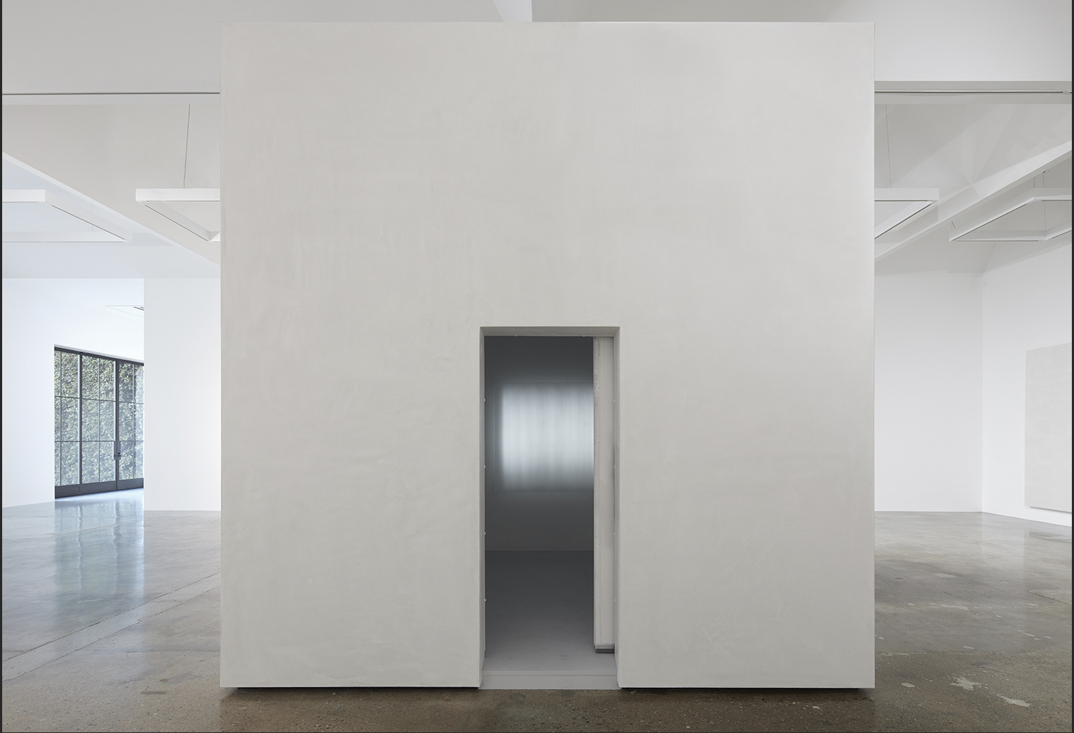 Mary Corse, The Cold Room, 1968 / 2017