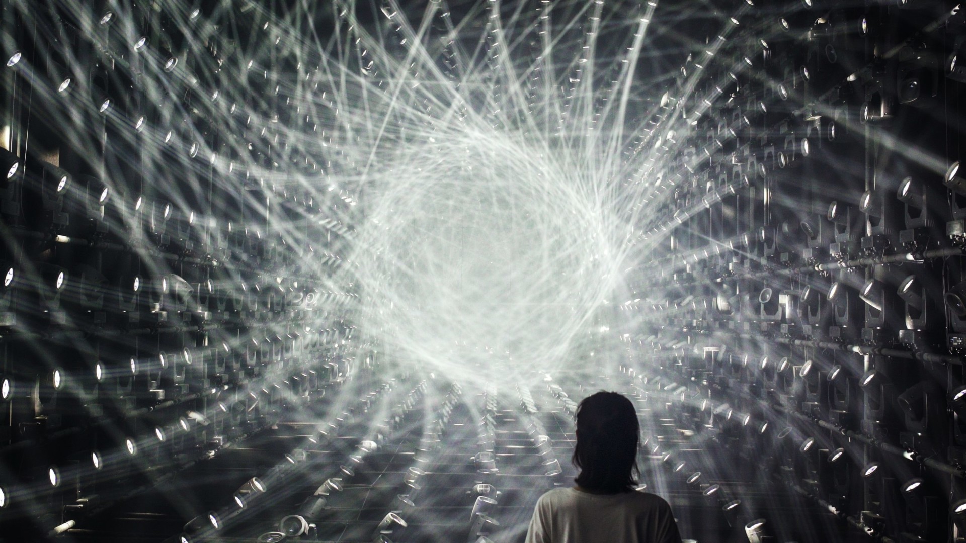 teamLab, Birth, 2019. Light Sculpture